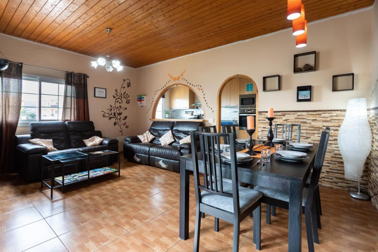 Villa Blanca Tenerife - Private Rooms - Terrace And Bbq, 5 Minutes From The Beach And Airport San Isidro  Exterior foto