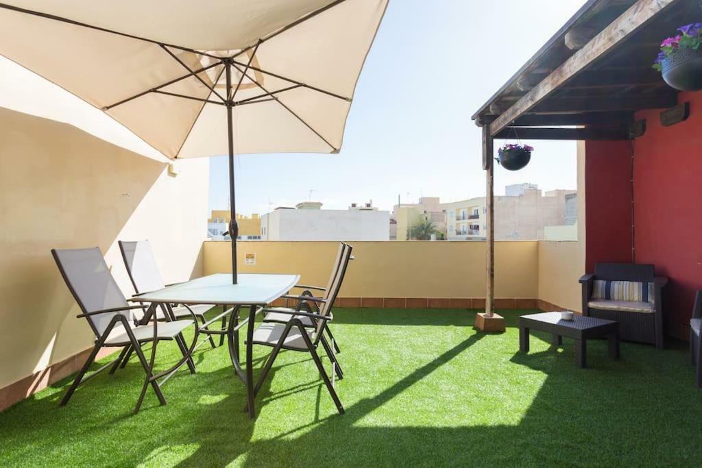 Villa Blanca Tenerife - Private Rooms - Terrace And Bbq, 5 Minutes From The Beach And Airport San Isidro  Exterior foto